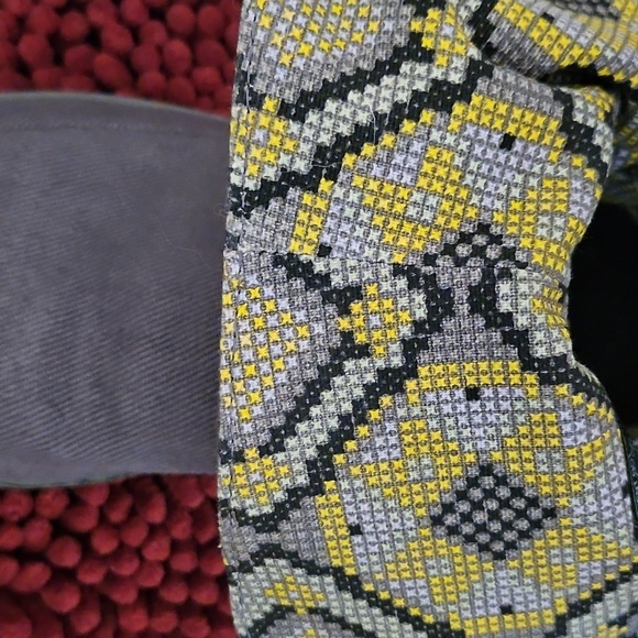 Sanuk Gray Drop Top Ankle Boots - Picture 9 of 9